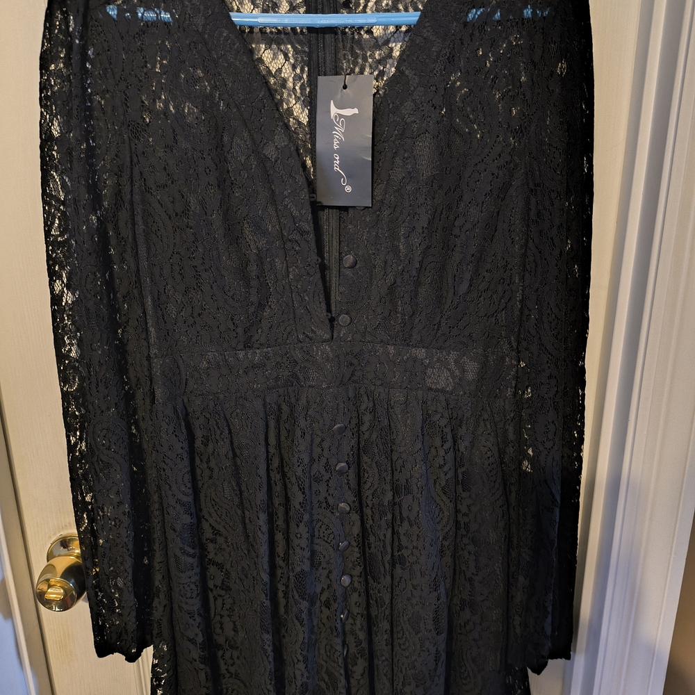 Elegant Black Lace Dress